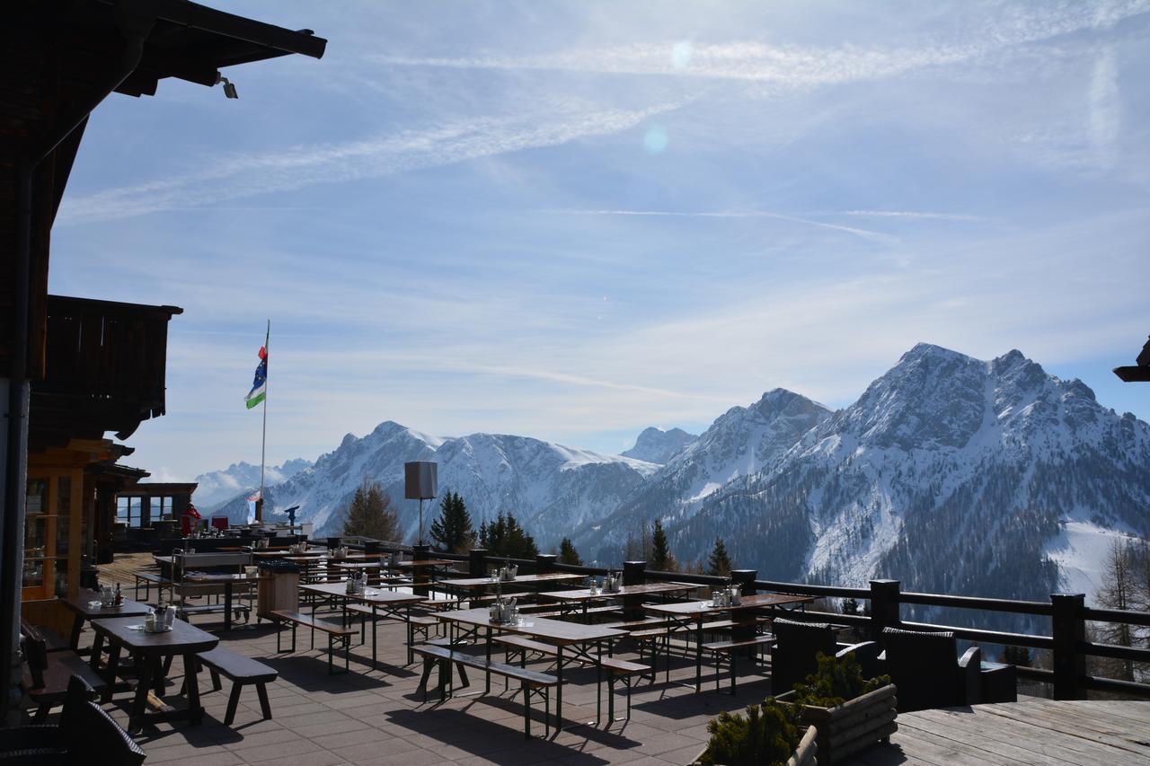 Готель Rifugio Graziani Huette Сан-Віджиліо-ді-Мареббе Екстер'єр фото