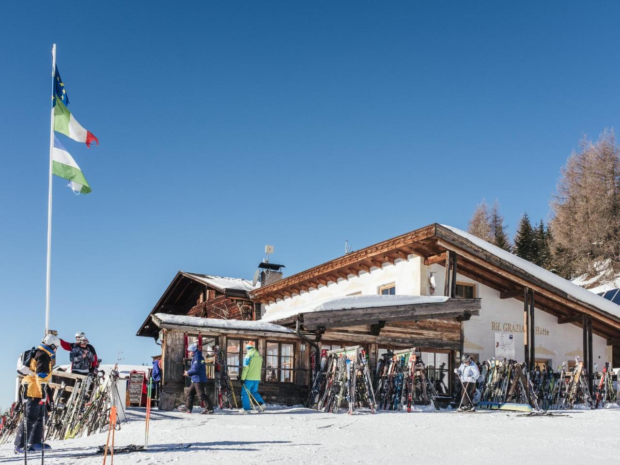 Готель Rifugio Graziani Huette Сан-Віджиліо-ді-Мареббе Екстер'єр фото